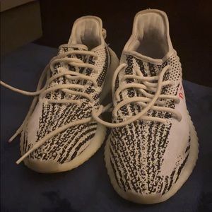 Adidas Yeezus 350 zebra